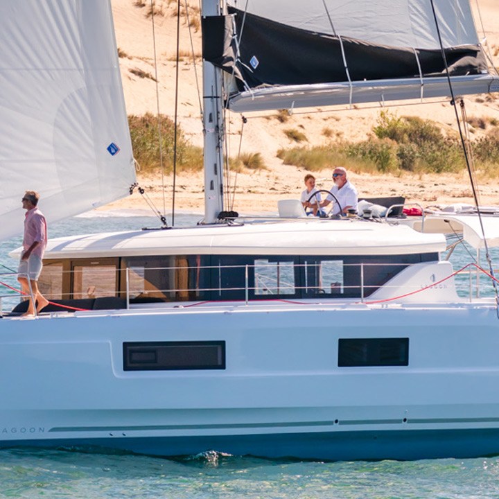 a small boat in a body of water