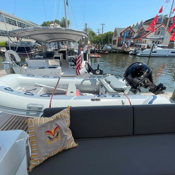 a boat that is sitting in a harbor