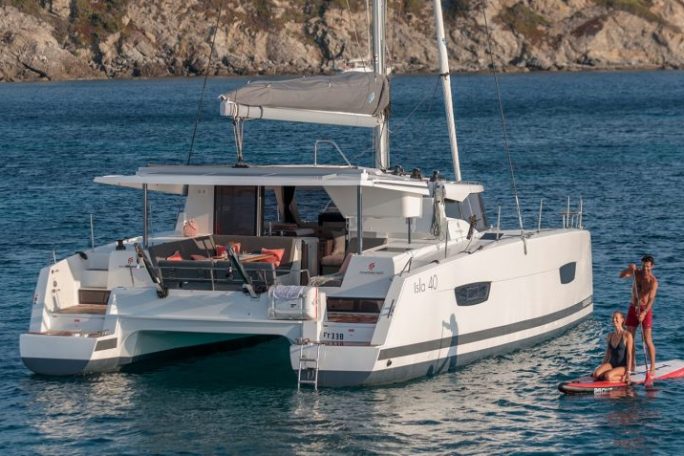 a small boat in a body of water