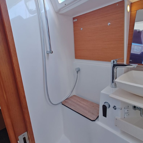 Dufour 430